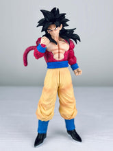 Capsule.pt - Figura Dragon Ball - Goku Super Saiyan 4 - 31 cm
